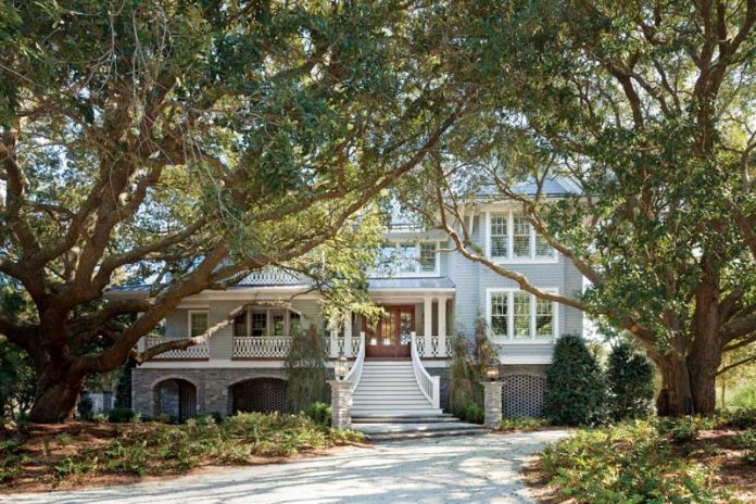 A Lowcountry Vacation home with Southern Tidewater features