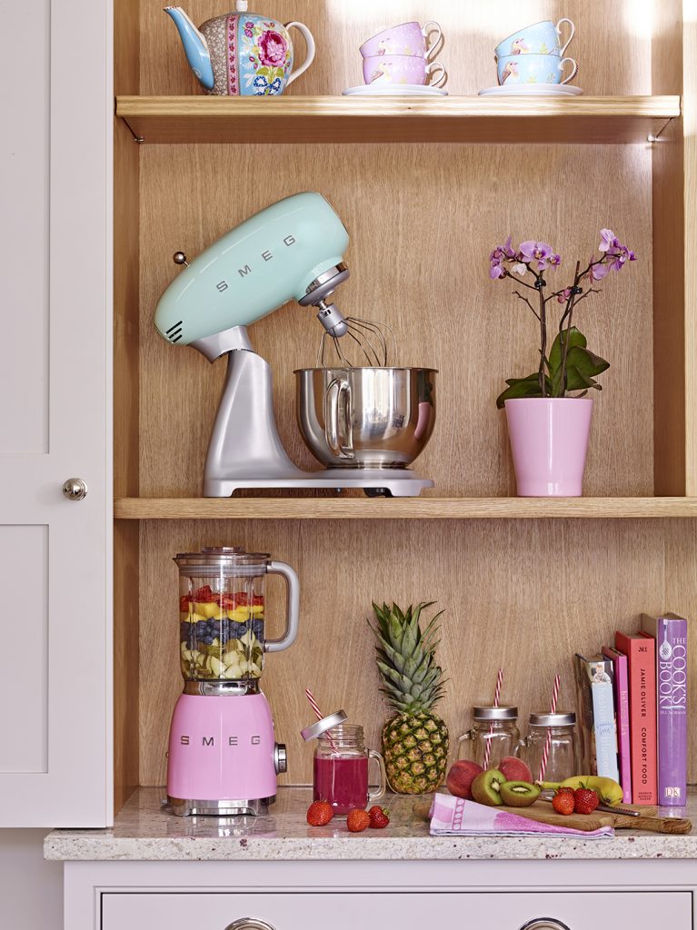 SMEG Launches Lines of Cookware and Small Countertop Appliances