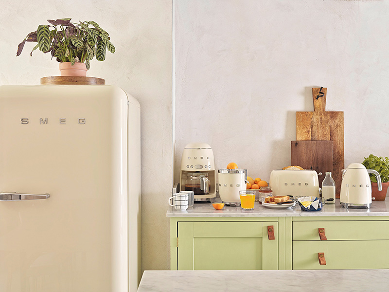 SMEG Launches Lines of Cookware and Small Countertop Appliances